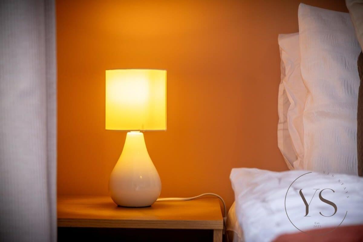 Sienna Longton Studio 2C - Wi-Fi, Alton Towers, Netflix Stoke-on-Trent Exteriér fotografie