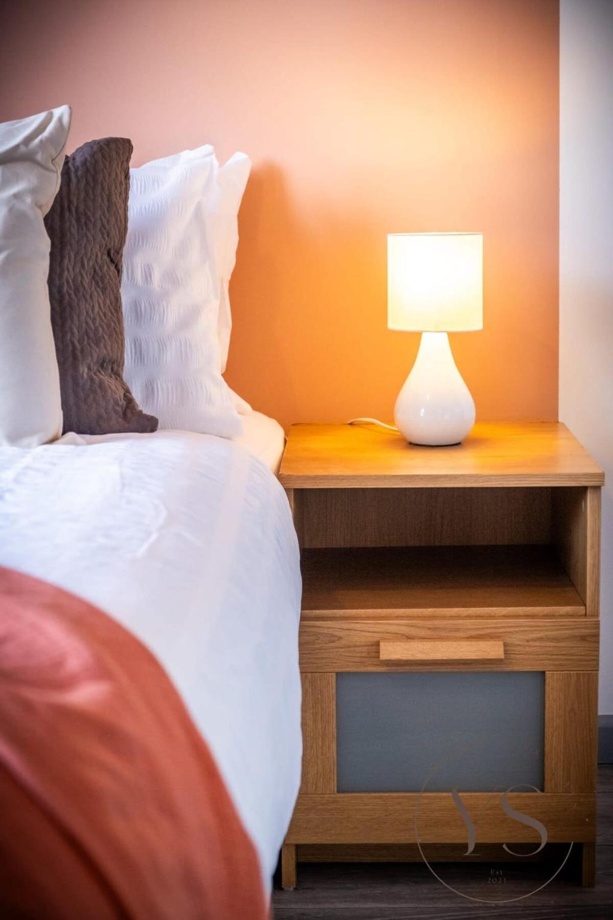 Sienna Longton Studio 2C - Wi-Fi, Alton Towers, Netflix Stoke-on-Trent Exteriér fotografie